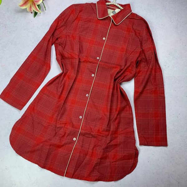 Elegant cotton rich sleeping shirt from Triumph