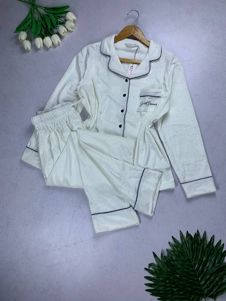 photo_2025-11-09_09-42-25 Luxury velvet bridal pijama set from Anabelle - Image 1