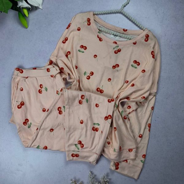 cozy berry light wool pijama set from Splash