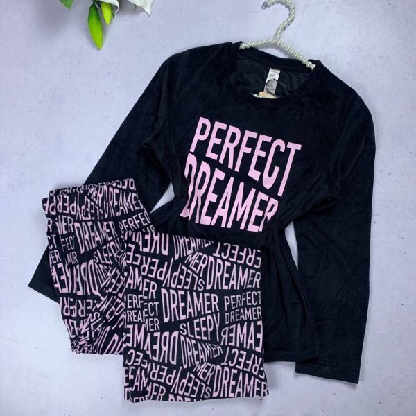 cove velvet pijama set from Max