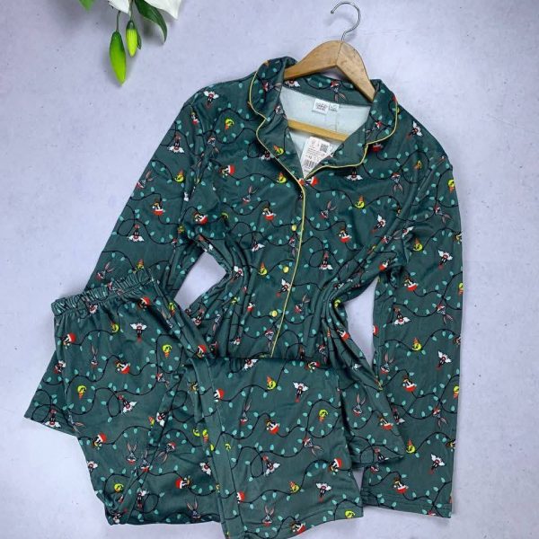 Classic cozy velvet pijama set from Splash