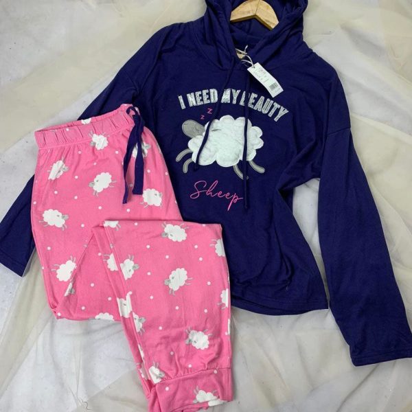 Cozy light wool pijama set from Anabelle