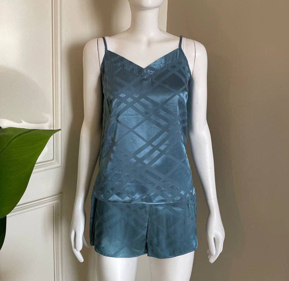 photo_2025-12-04_14-49-07 (3) Silky satin hot short pijama set from max - Image 1