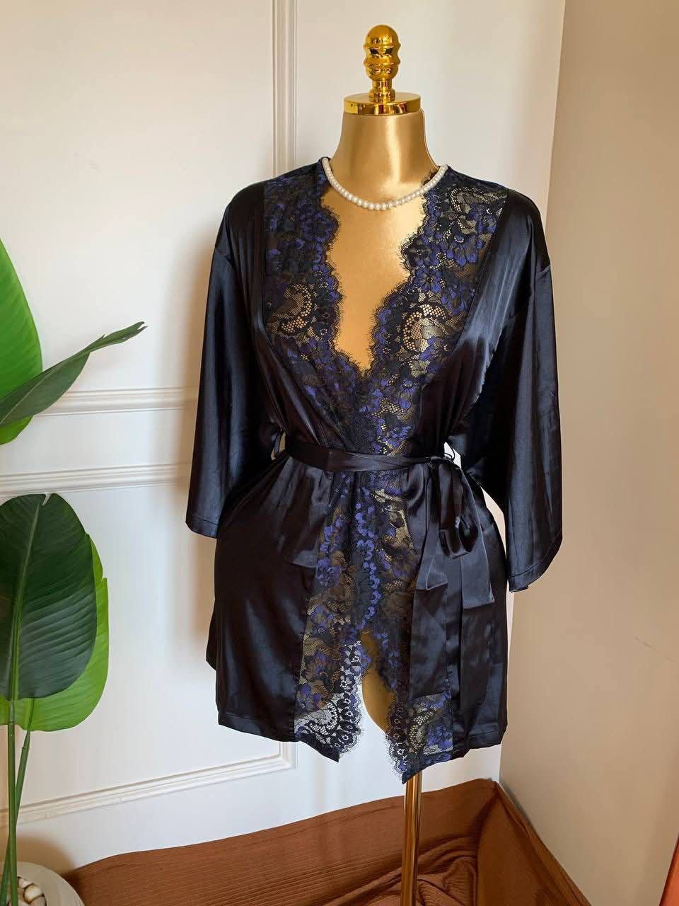 photo_2026-01-04_11-41-34 Elegant silky satin robe with Lace from Lasenza - Image 1