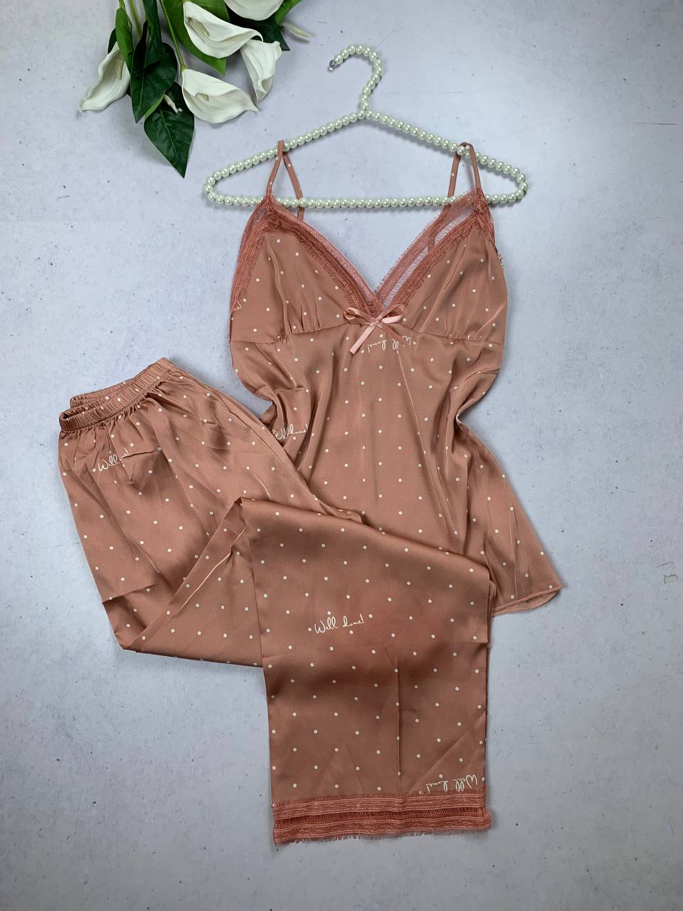 photo_2026-01-07_14-23-13 Bridal silky satin polka dot pijama set - Image 1