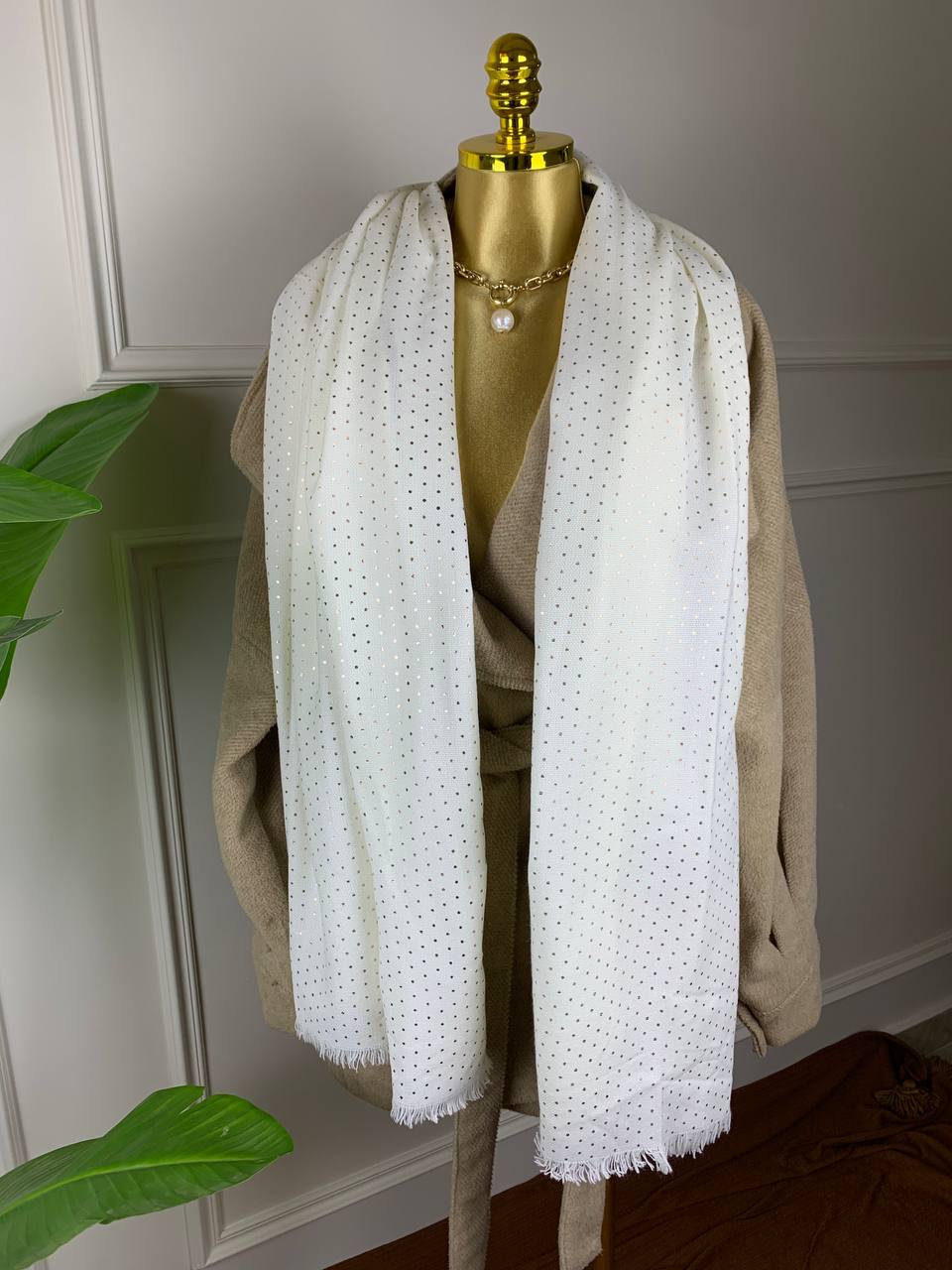 photo_2026-01-12_14-37-59 Elegany shawl scarf from Max - Image 1