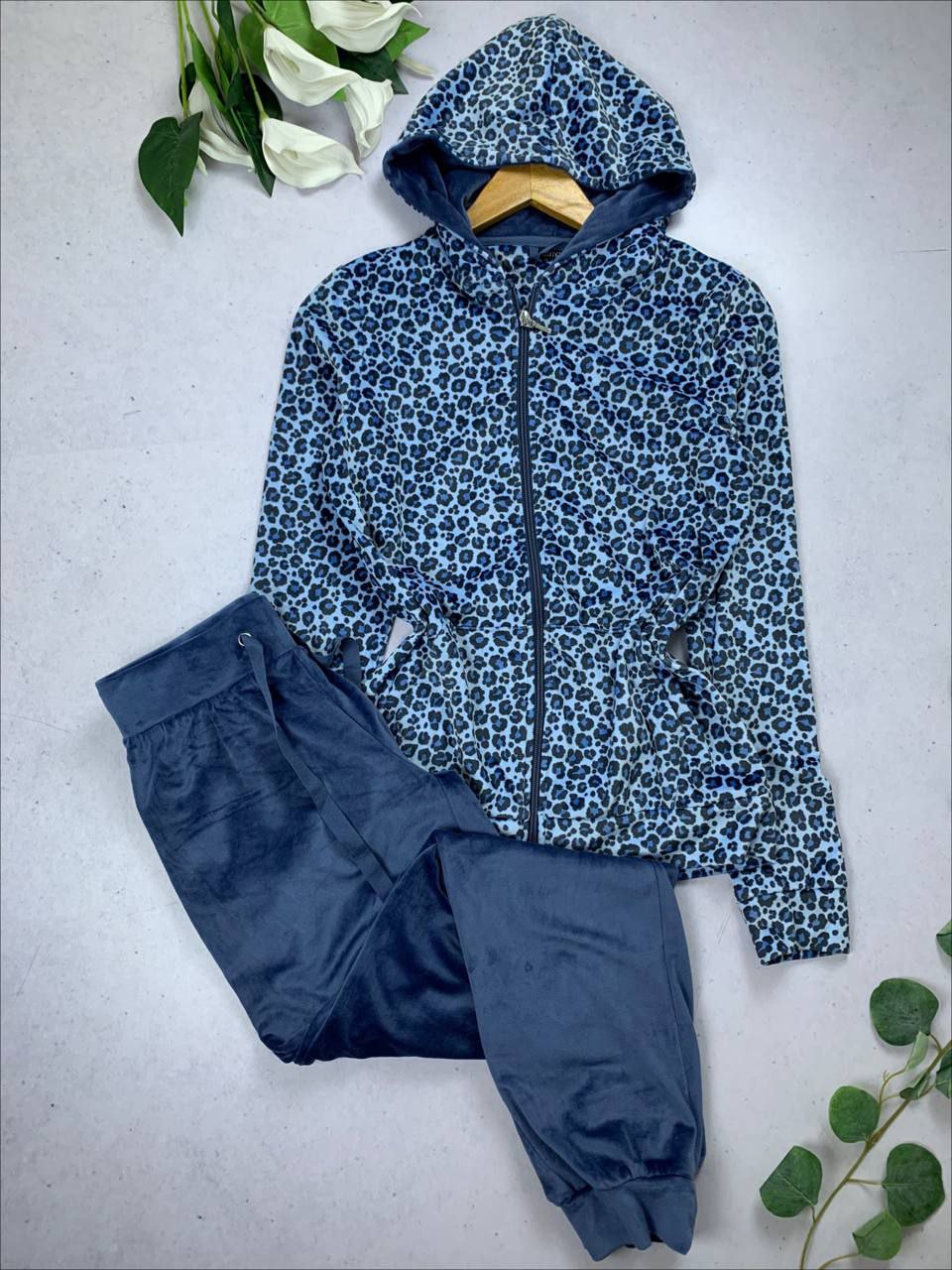 photo_2026-02-09_15-15-19 (2) Elegant velvet pijama set from Esmara made in Germany - Image 1