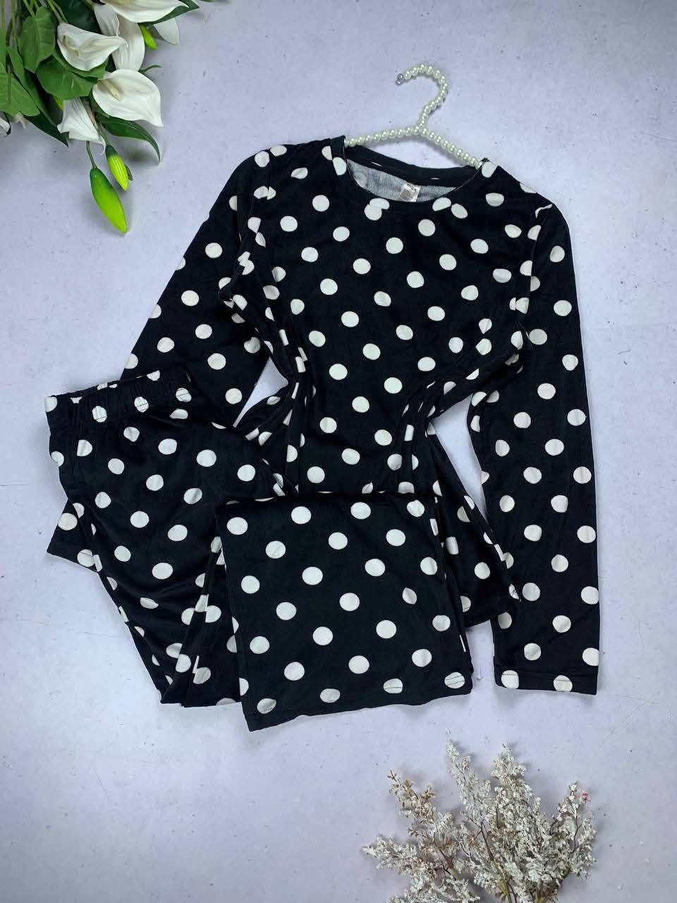 photo_2026-02-09_15-29-29 (2) polka dot velvet pijama set from max - Image 1