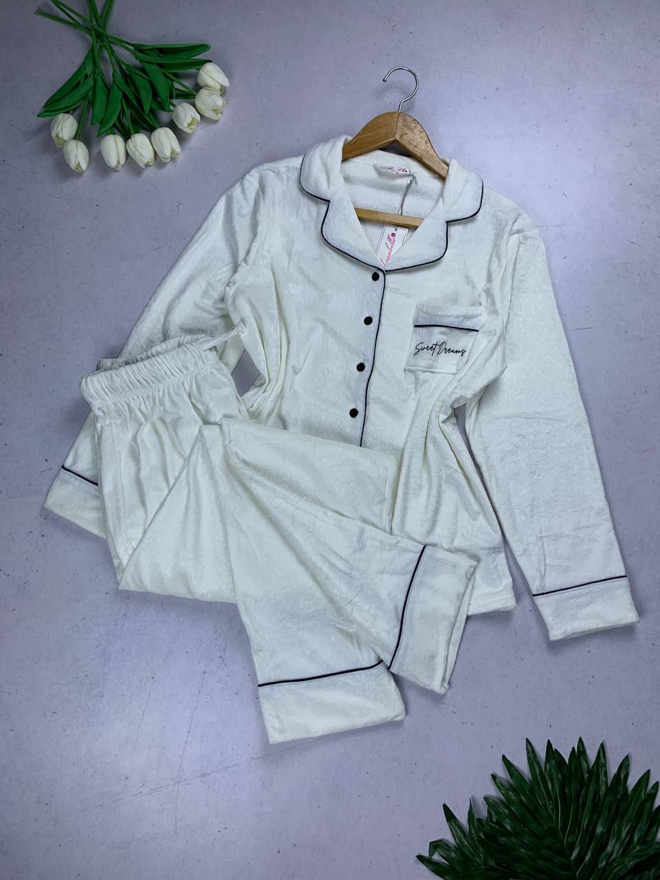 photo_2026-02-09_15-35-51 Luxury velvet bridal pijama set from Anabelle - Image 1