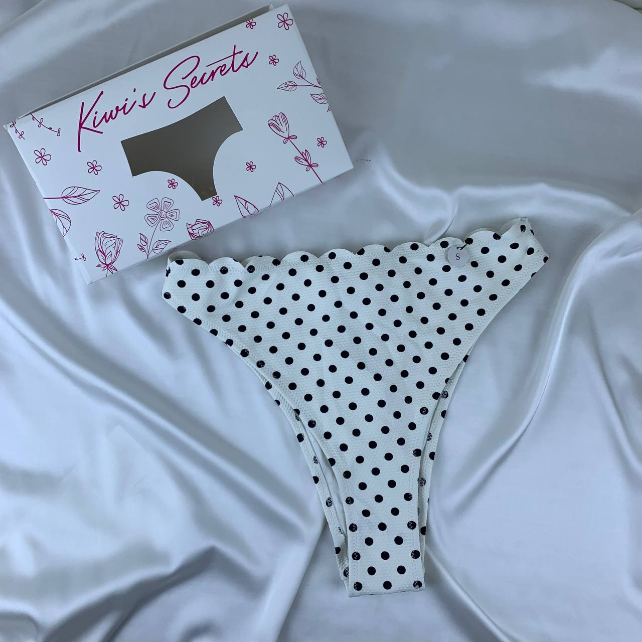 photo_2026-03-28_12-32-40 High leg bikini bottom from Hunkemoller - Image 1